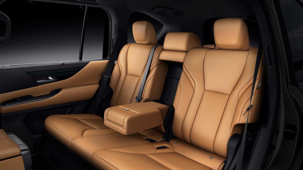 Πρεμιέρα με 200 κιλά λιγότερα για το νέο Lexus LX